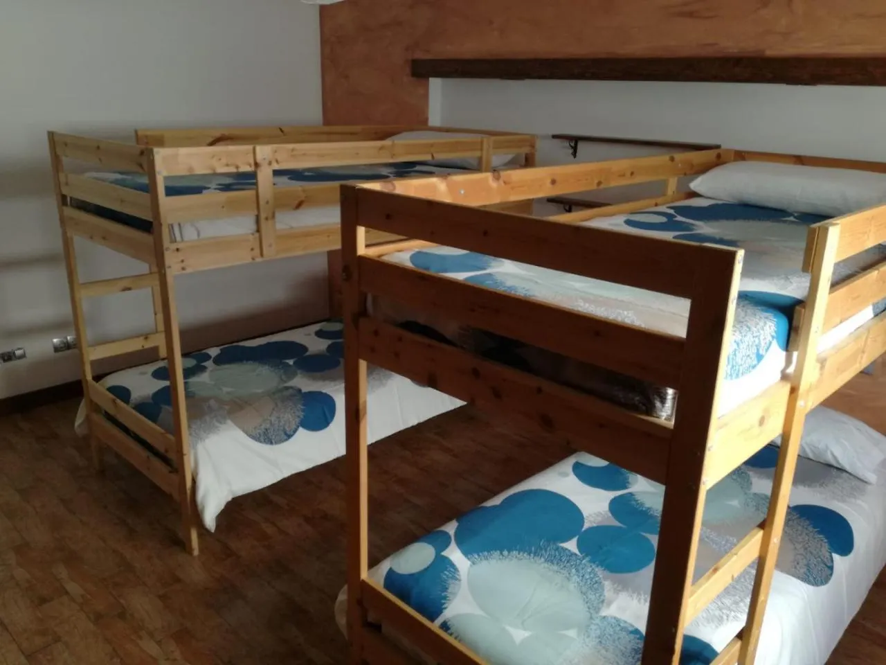 Surfhouse Hostel Famara Teguise  2*, Teguise (Lanzarote) Spanyolország
